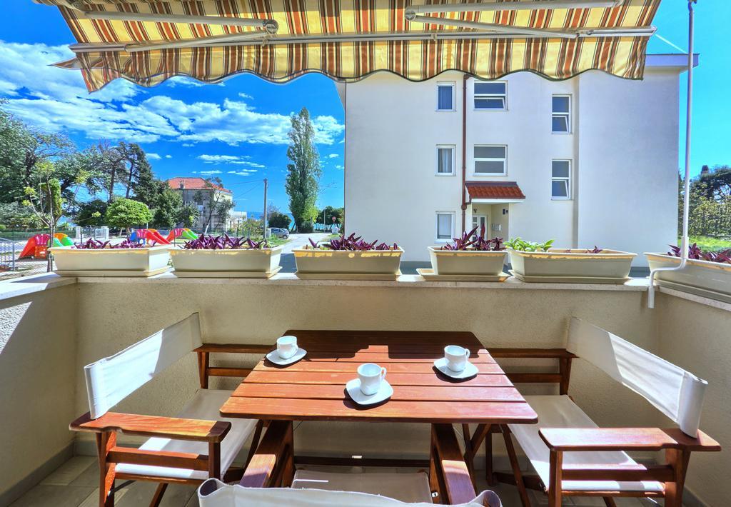 Iris Beach Apartments Kaštela Exterior foto