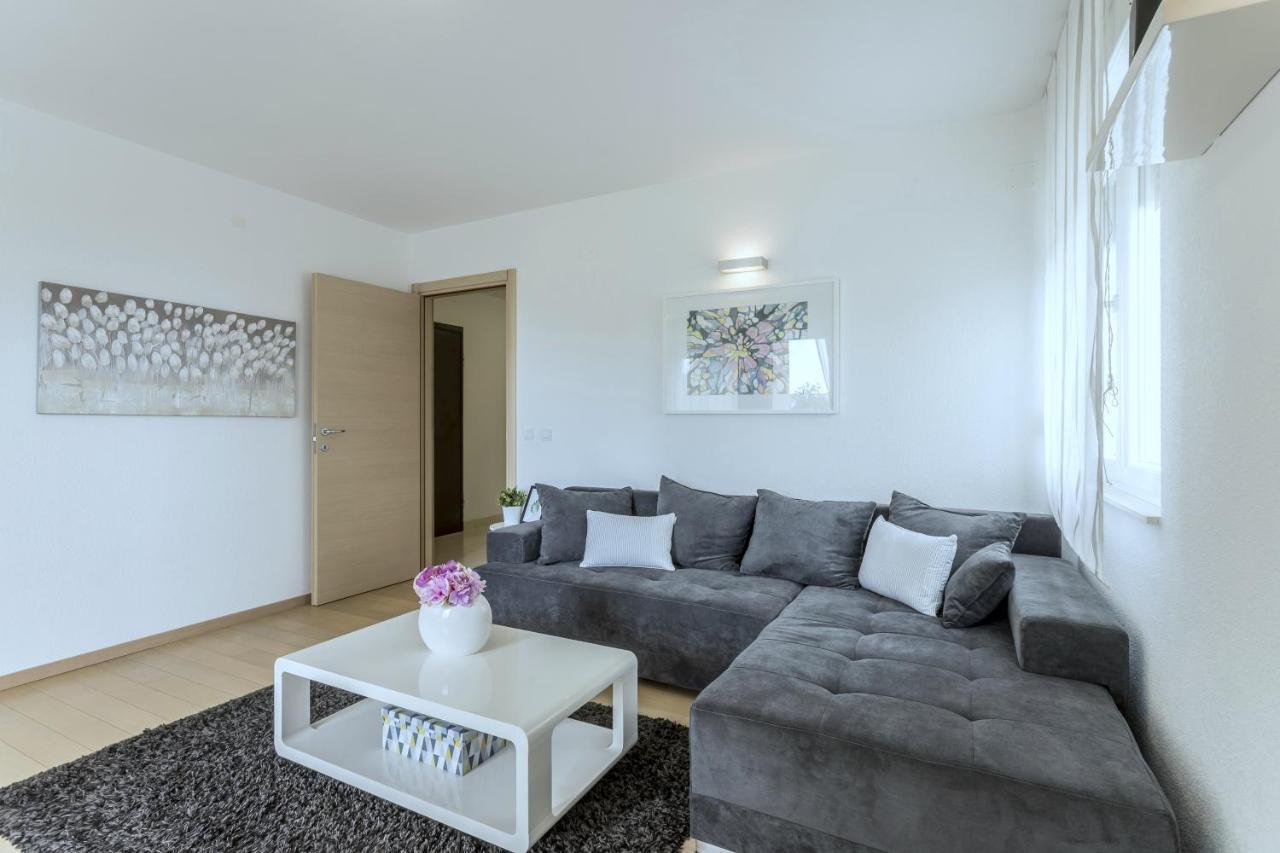 Iris Beach Apartments Kaštela Exterior foto