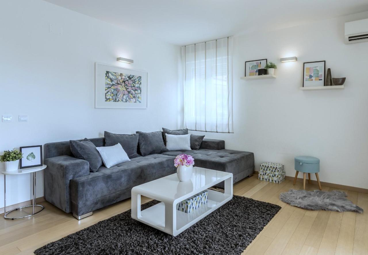 Iris Beach Apartments Kaštela Exterior foto