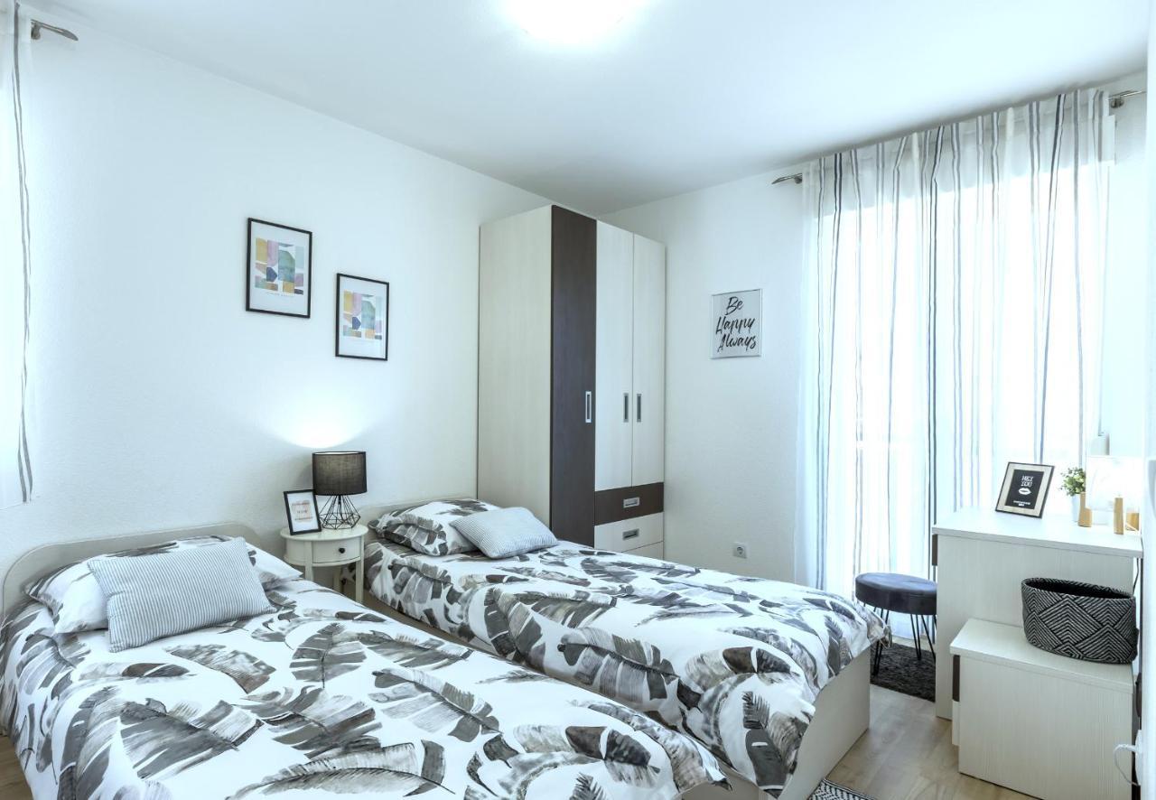Iris Beach Apartments Kaštela Exterior foto